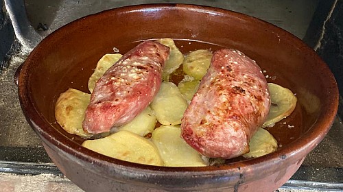 Secreto ibérico con patatas panadera Secreto ibérico con patatas panadera
